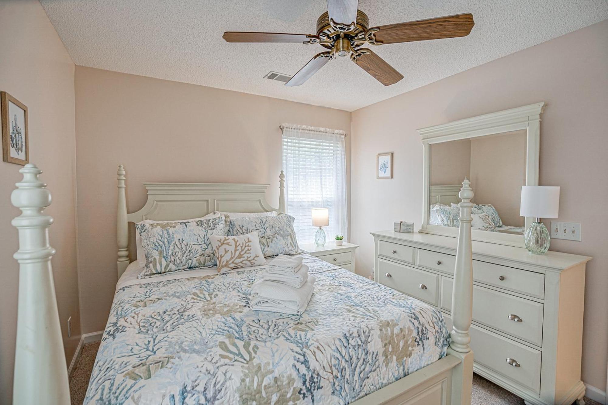 Three Bedrooms - Golf Cart And Amenity Cards Available Fripp Island Экстерьер фото